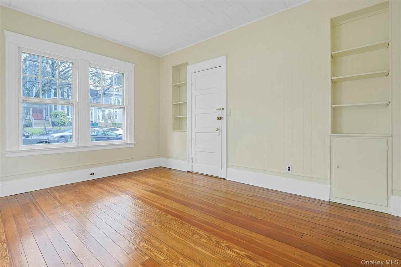 105 S Broadway Unit 104 - Photo 5 of 18