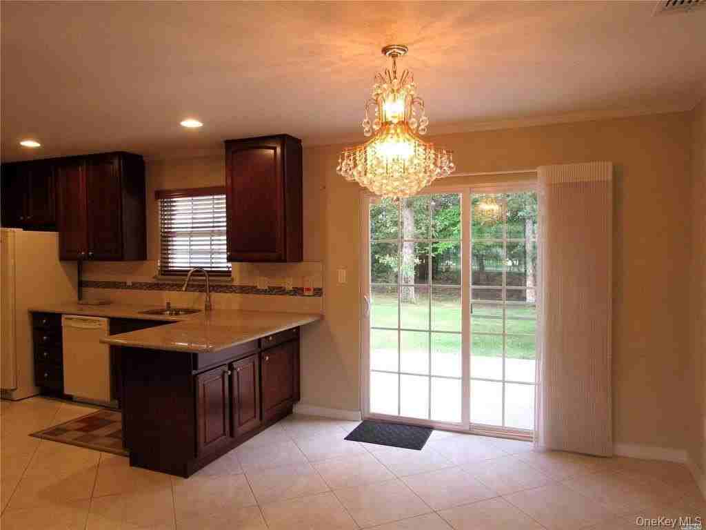 2702 Amen Cor - Photo 6 of 18