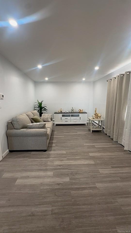 161 Nassau Ln - Photo 2 of 13