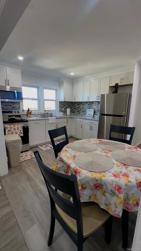 161 Nassau Ln - Photo 4 of 13