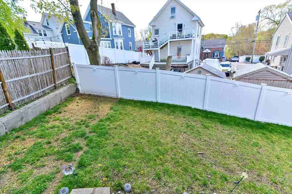 28 Richardson St Unit 1 - Photo 5 of 35