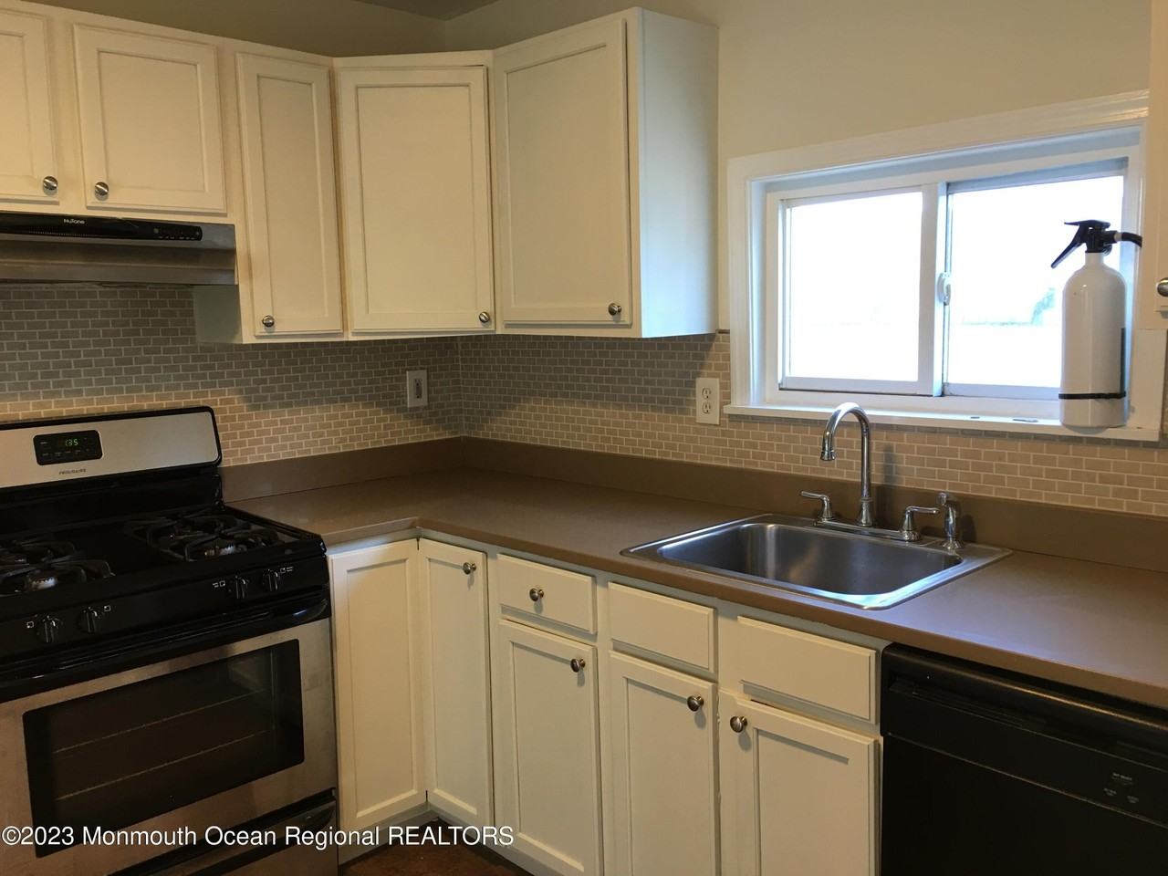 200 7th Avenue unit: 2 - Photo 3 of 7