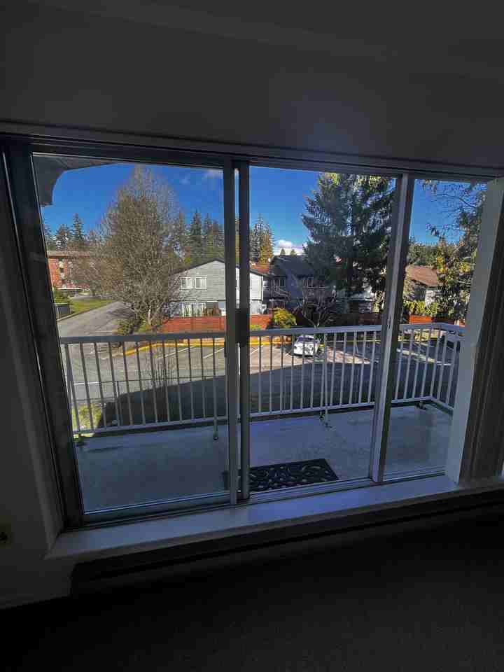 1001 Ridgeway Ave - Photo 6 of 15