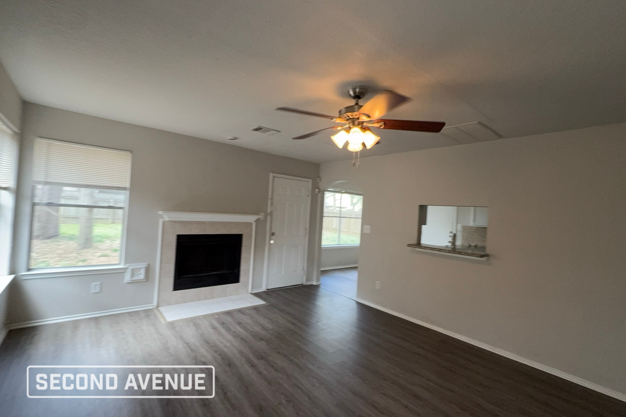 2711 Shawna Lyn Dr - Photo 2 of 18