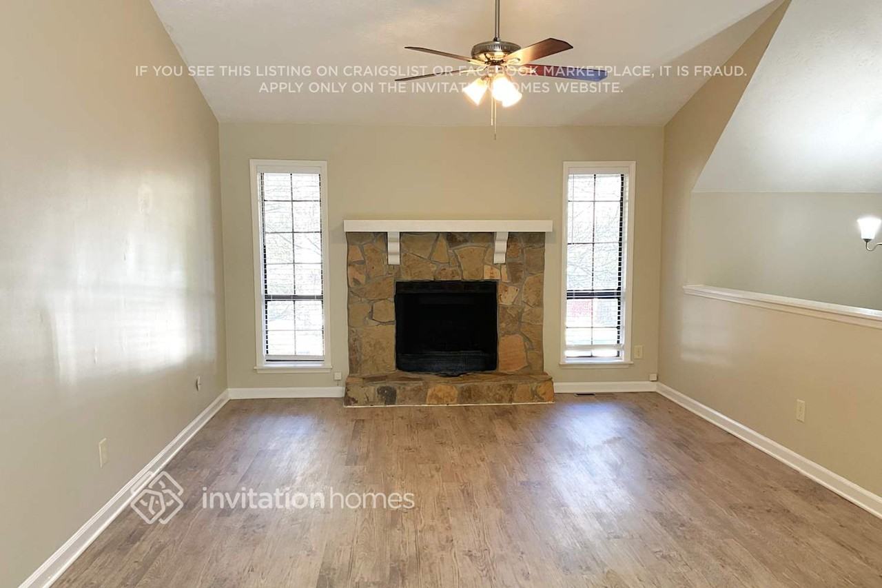 2559 Porter Dr - Photo 2 of 13