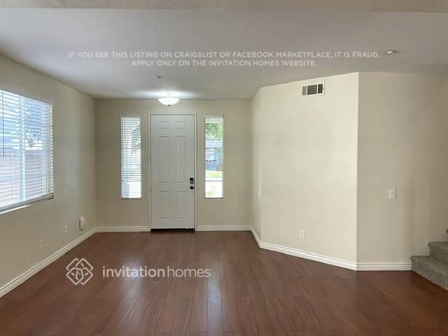 15418 Rochelle St - Photo 3 of 18