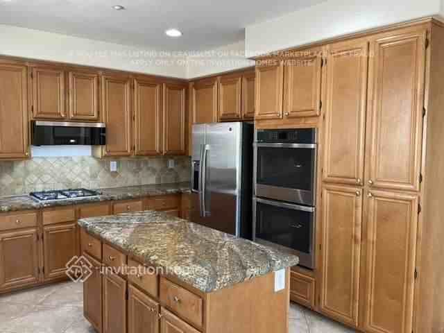 15418 Rochelle St - Photo 5 of 18