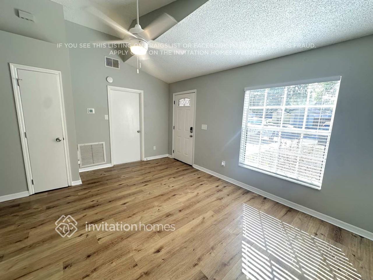 5621 Piney Ridge Dr - Photo 3 of 10