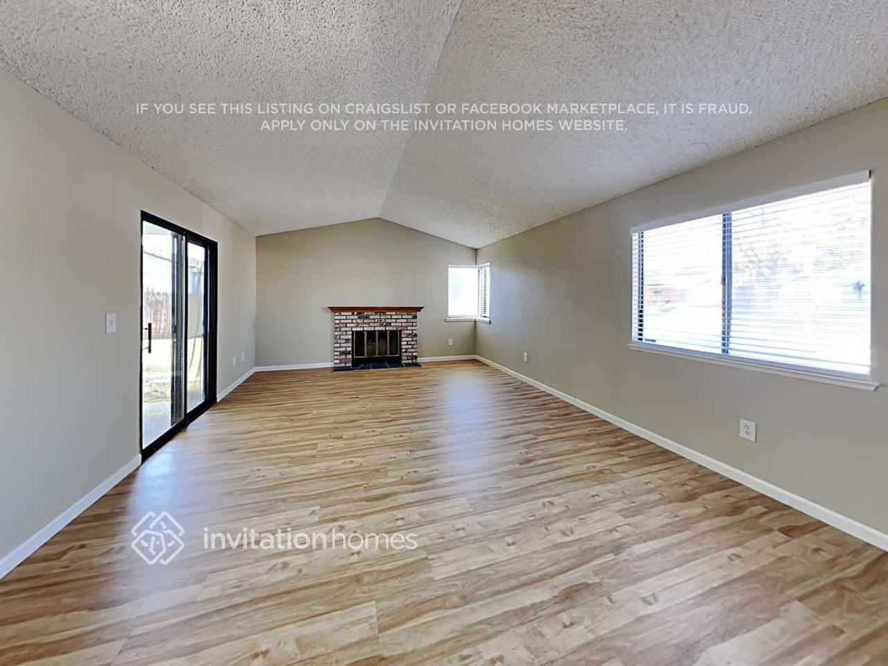 2699 Shasta Ct - Photo 3 of 16