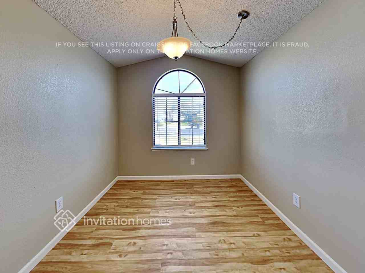 2699 Shasta Ct - Photo 5 of 16