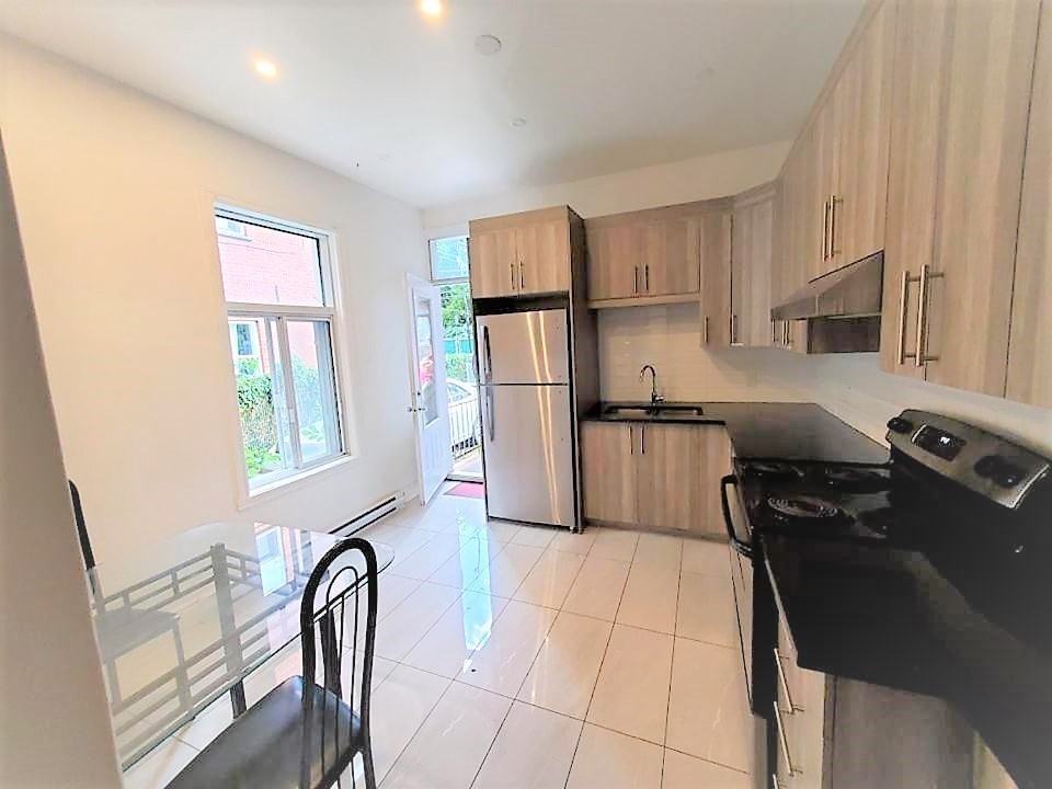 5278 Rue Saint-Urbain - Photo 2 of 11