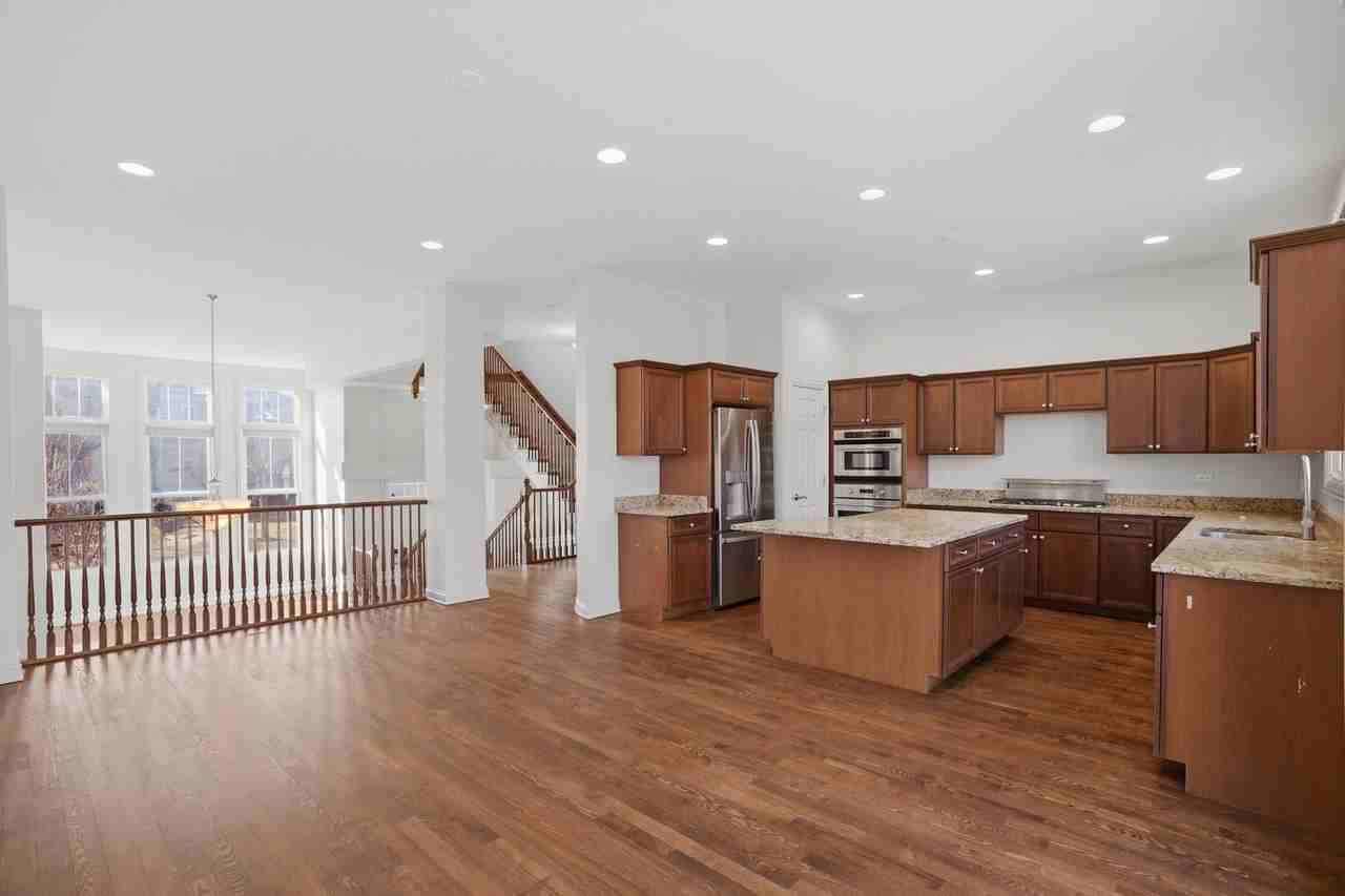 1891 Admiral Ct Unit 79 - Photo 6 of 34