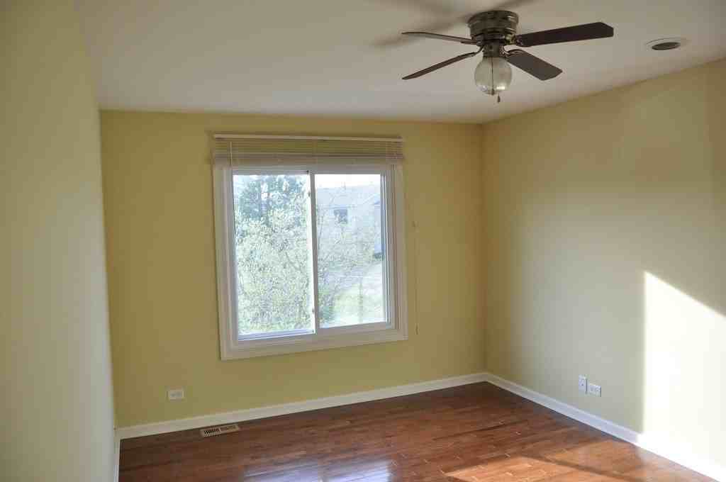 415 Harrison Ct Unit 415 - Photo 5 of 9