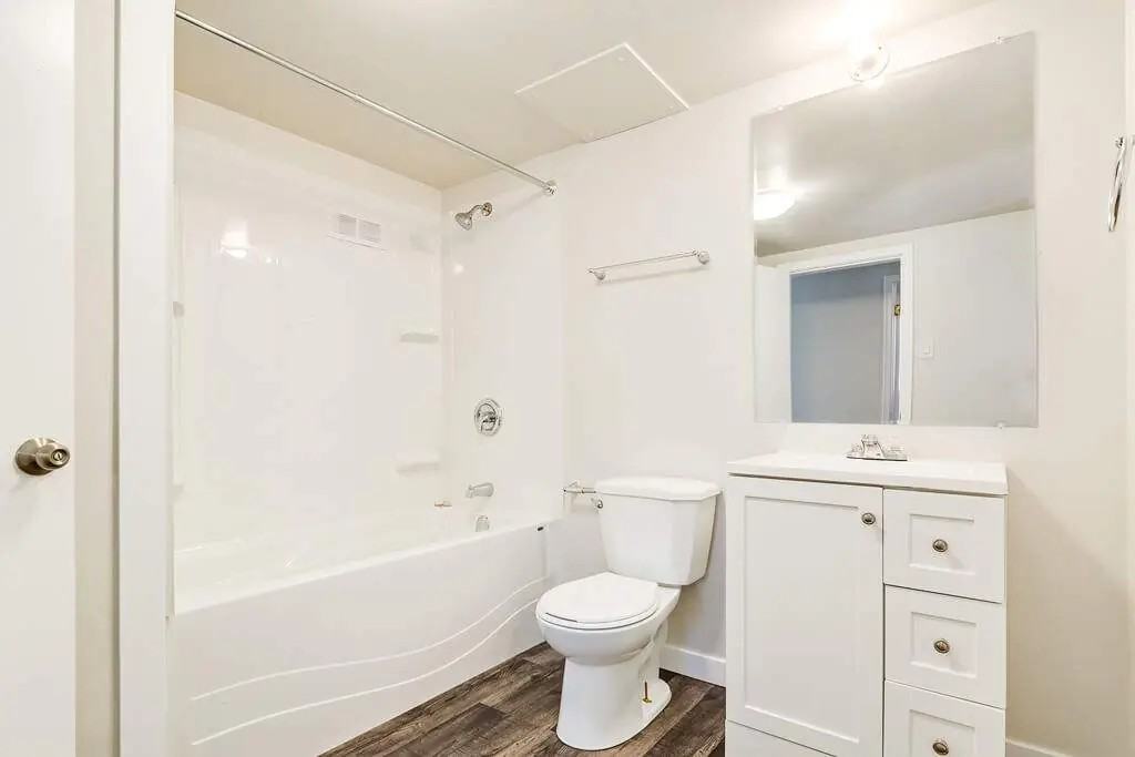 Brittany Apartments - Photo 7 of 25