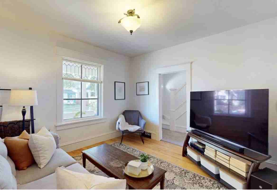 790 Ashburn Street - Photo 5 of 37