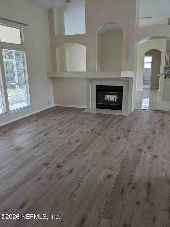 14090 Waverly Falls Ln W - Photo 2 of 11