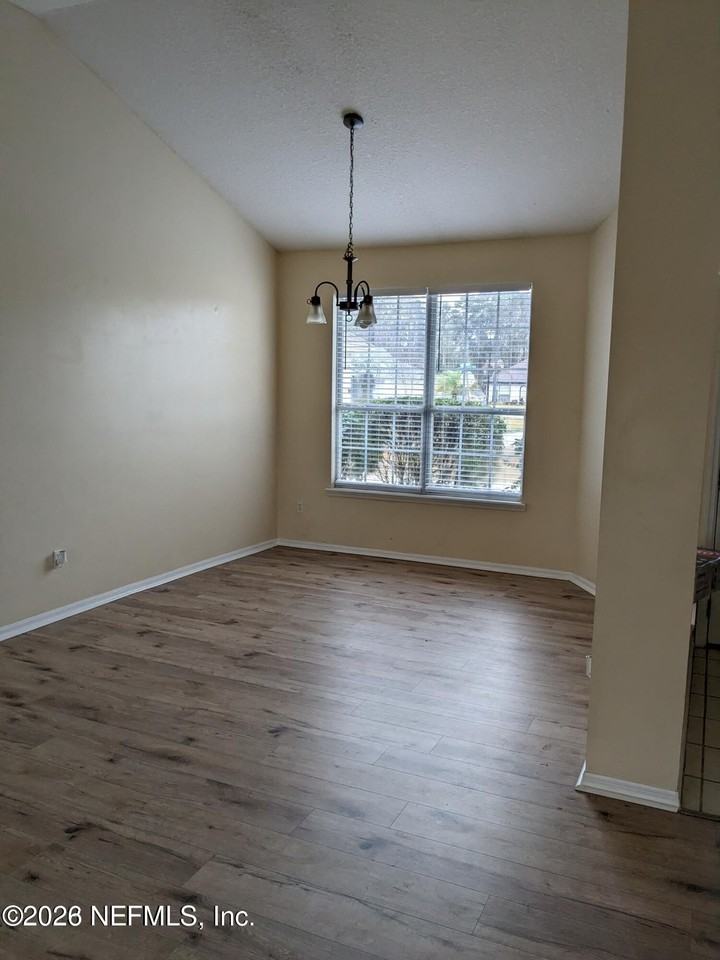 14090 Waverly Falls Ln W - Photo 3 of 11