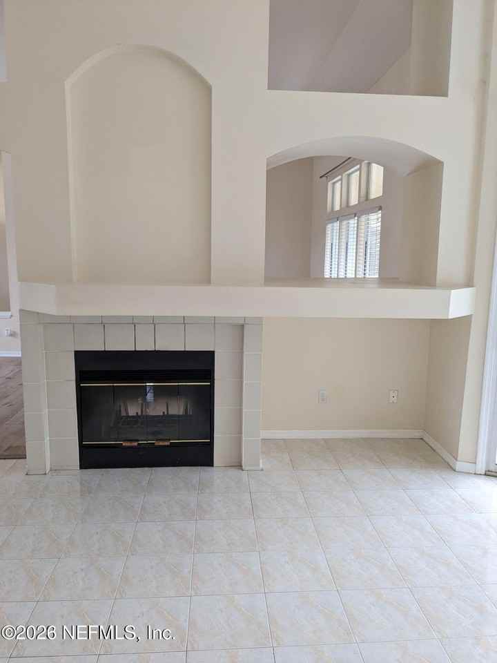 14090 Waverly Falls Ln W - Photo 7 of 11