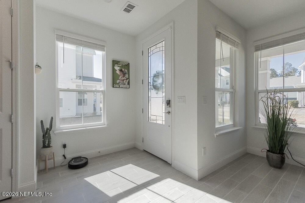 70 Tyson Ct - Photo 4 of 40