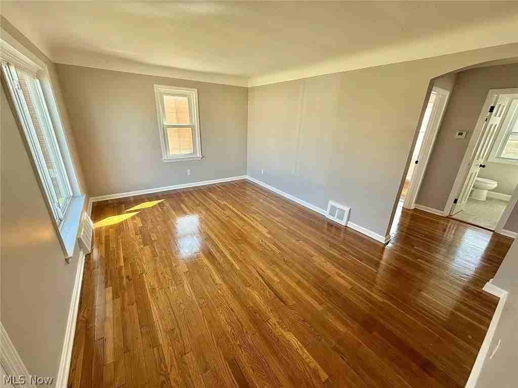 6903 Luelda Ave - Photo 3 of 17