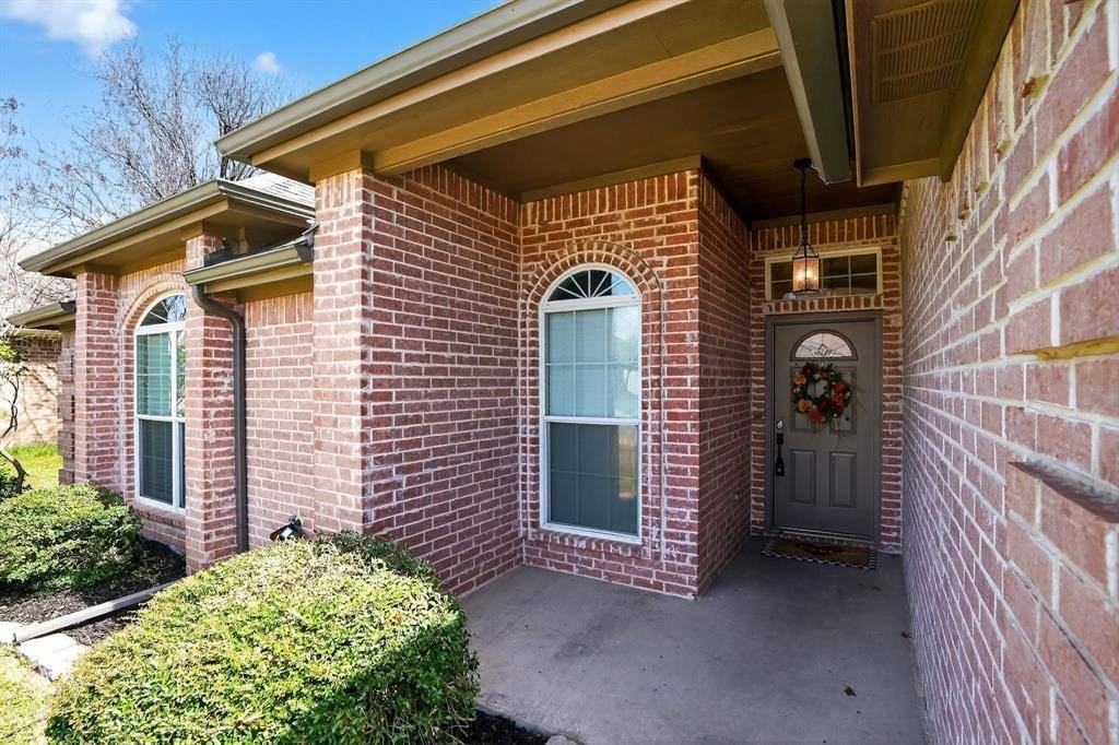 402 Taos Ct E - Photo 2 of 23