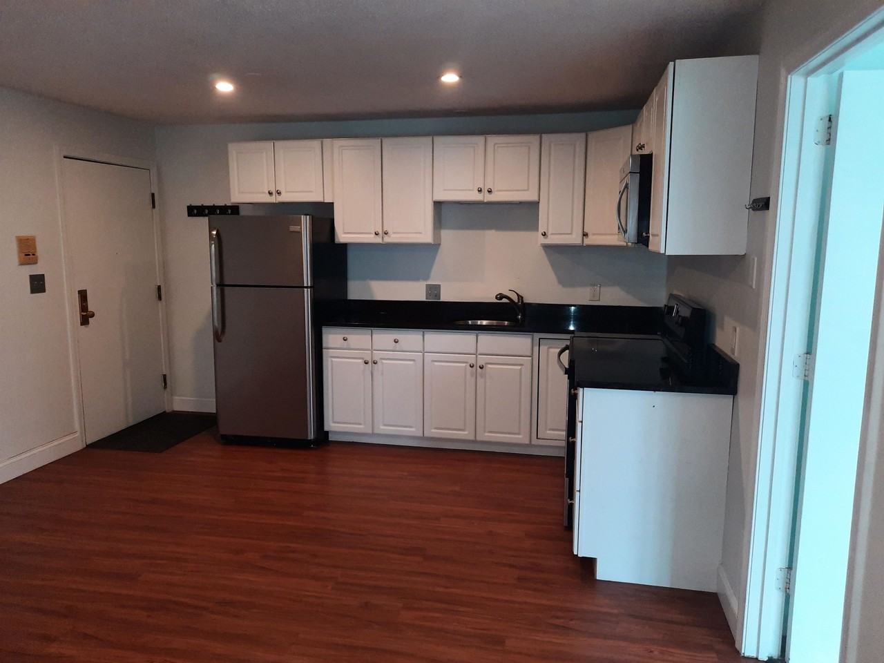 7 Autumn Leaf Dr #3 - Photo 3 of 19