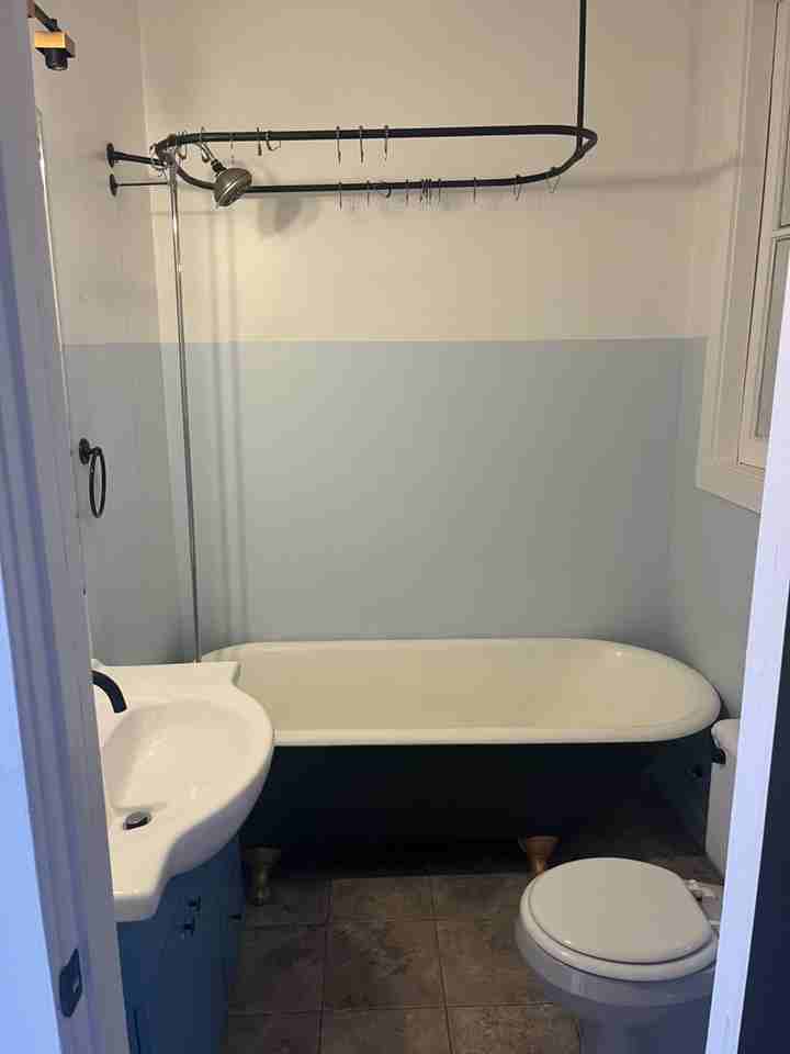 1306 Bidwell St - Photo 2 of 12