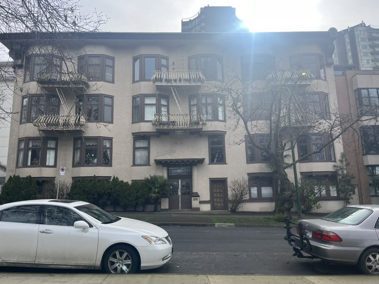 1306 Bidwell St - Photo 3 of 12