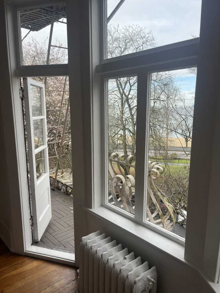 1306 Bidwell St - Photo 6 of 12