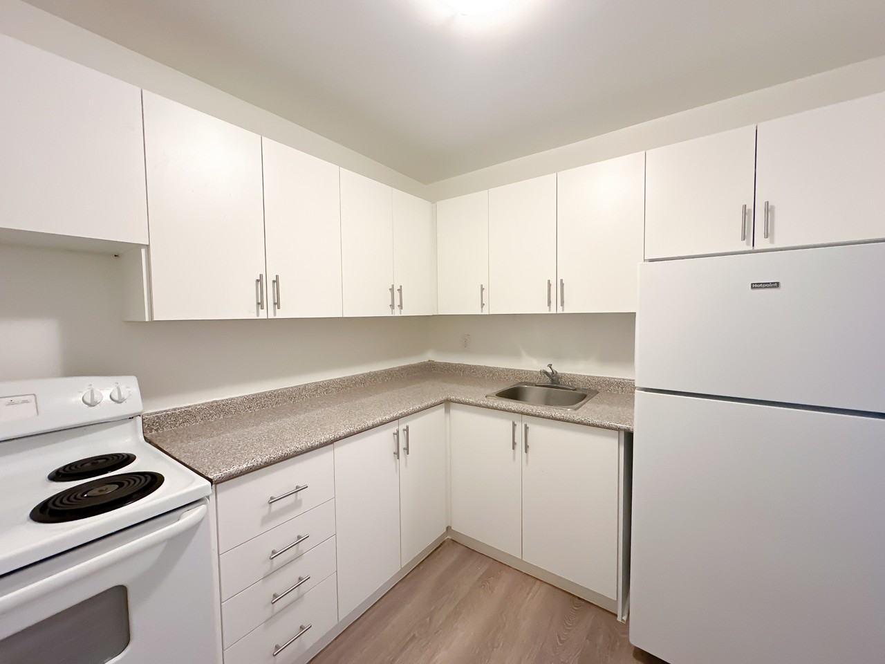 Linda Court - Photo 7 of 27