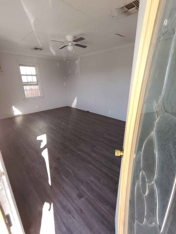 207 E Chestnut Ave #1