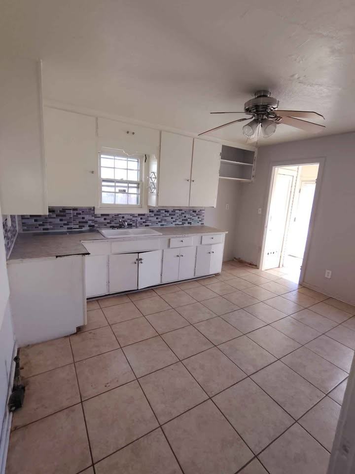 207 E Chestnut Ave #1 - Photo 4 of 7