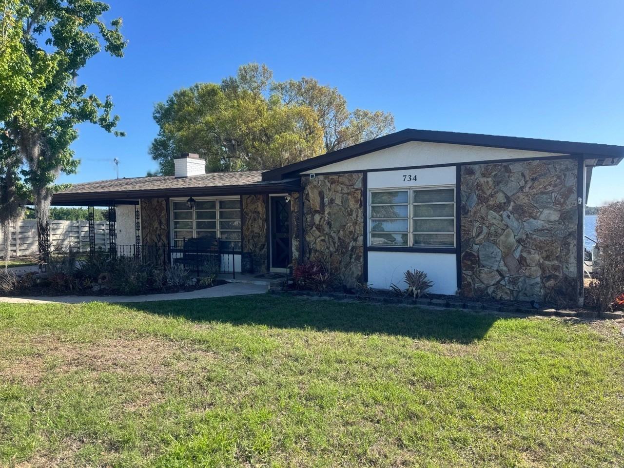 734 Memorial Dr - Photo 2 of 50