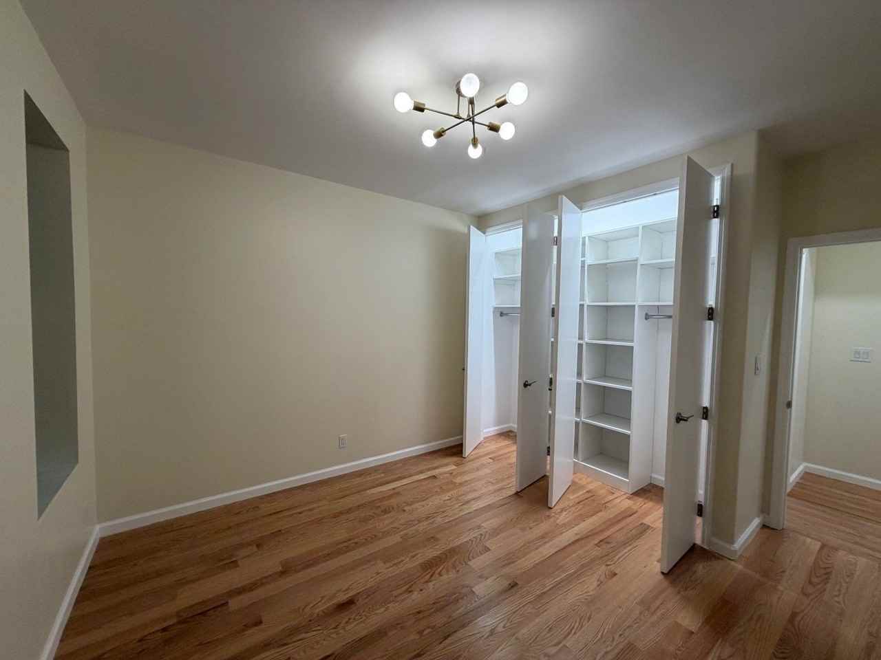 1917 Avenue O #4C - Photo 5 of 22