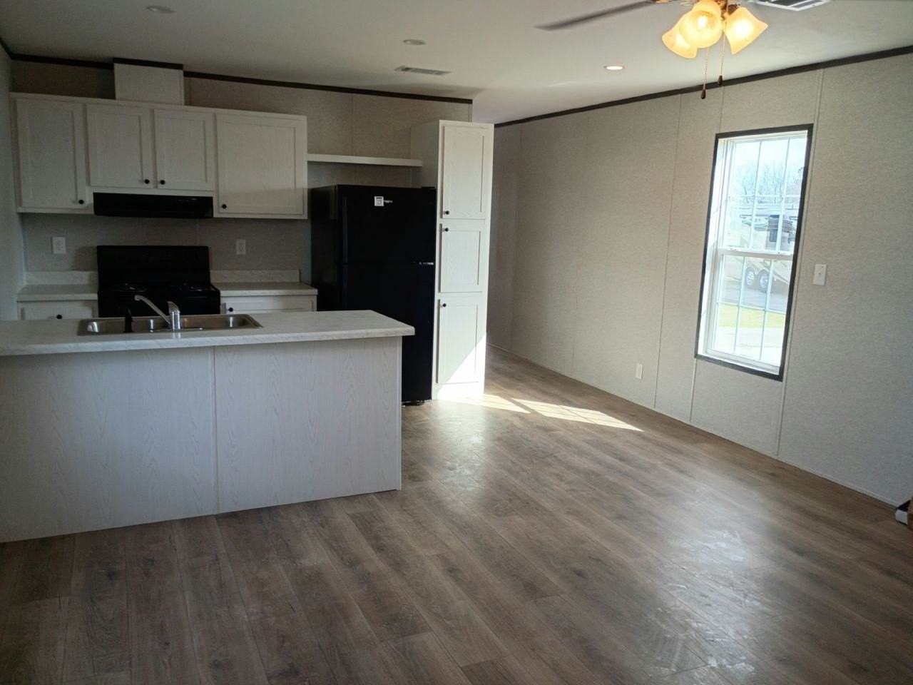 21 Pryor Ln #M62 - Photo 2 of 7