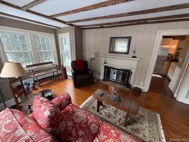 225 Christian Ave - Photo 6 of 23