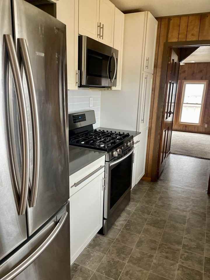 214 Nw Avenue I - Photo 5 of 13