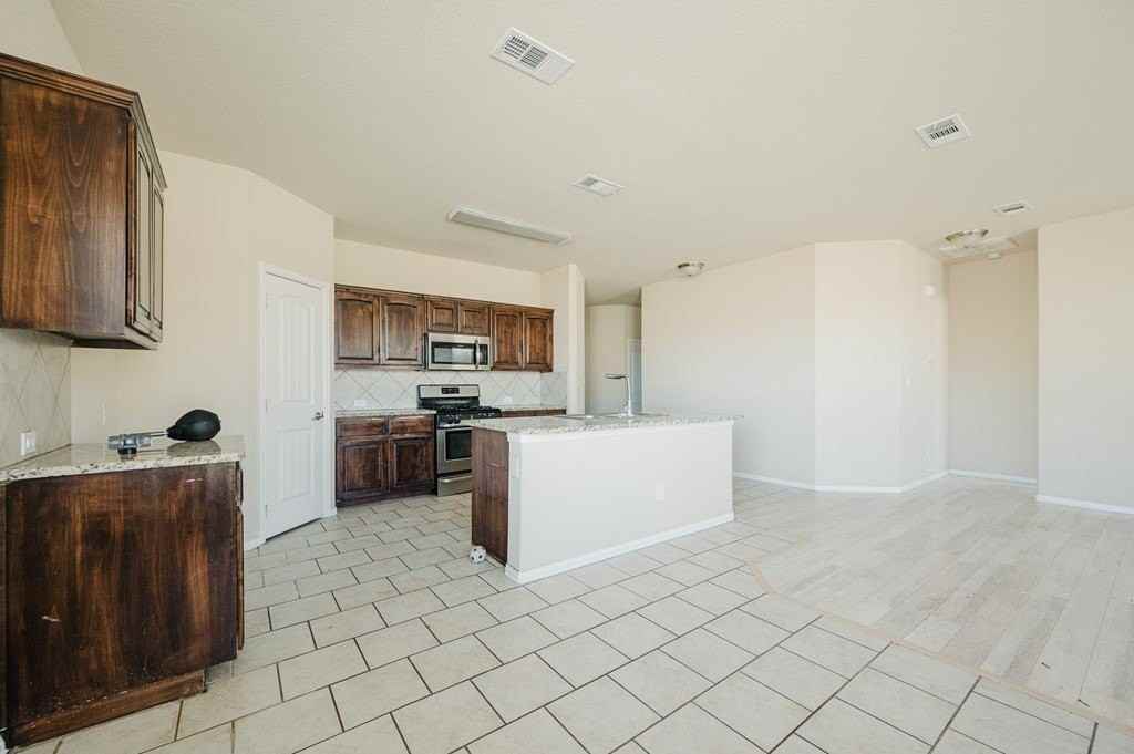 6919 Kate Reed Dr - Photo 3 of 20