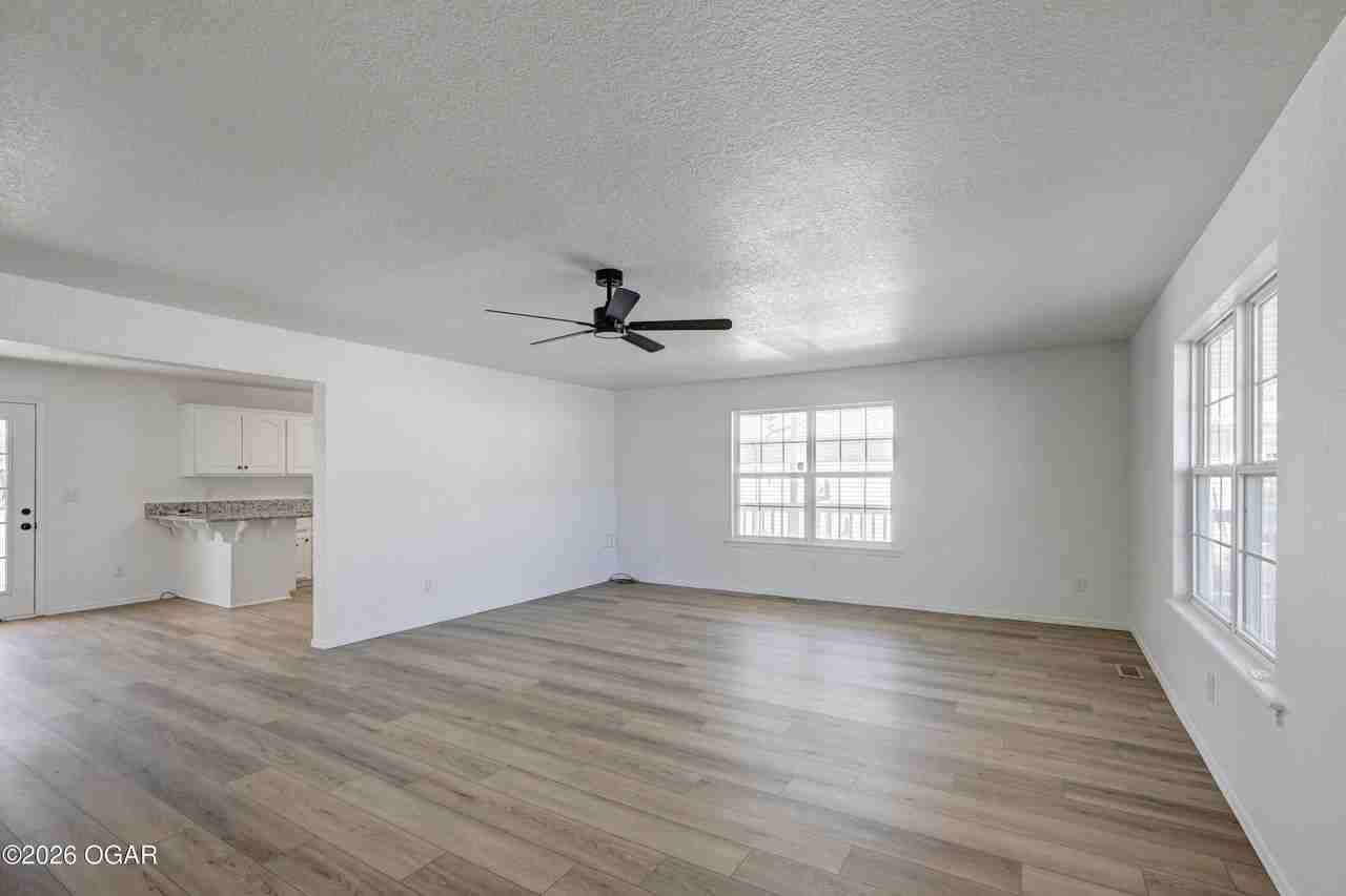 1935 Meadows Dr - Photo 3 of 35