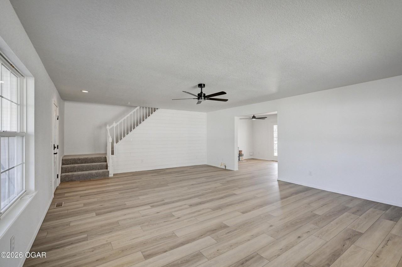 1935 Meadows Dr - Photo 7 of 35