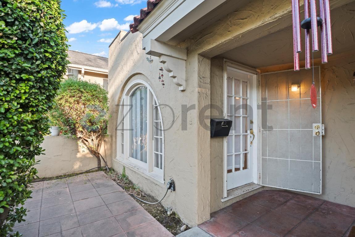 148 Clayton Ave - Photo 4 of 20