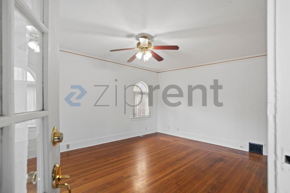 148 Clayton Ave - Photo 6 of 20