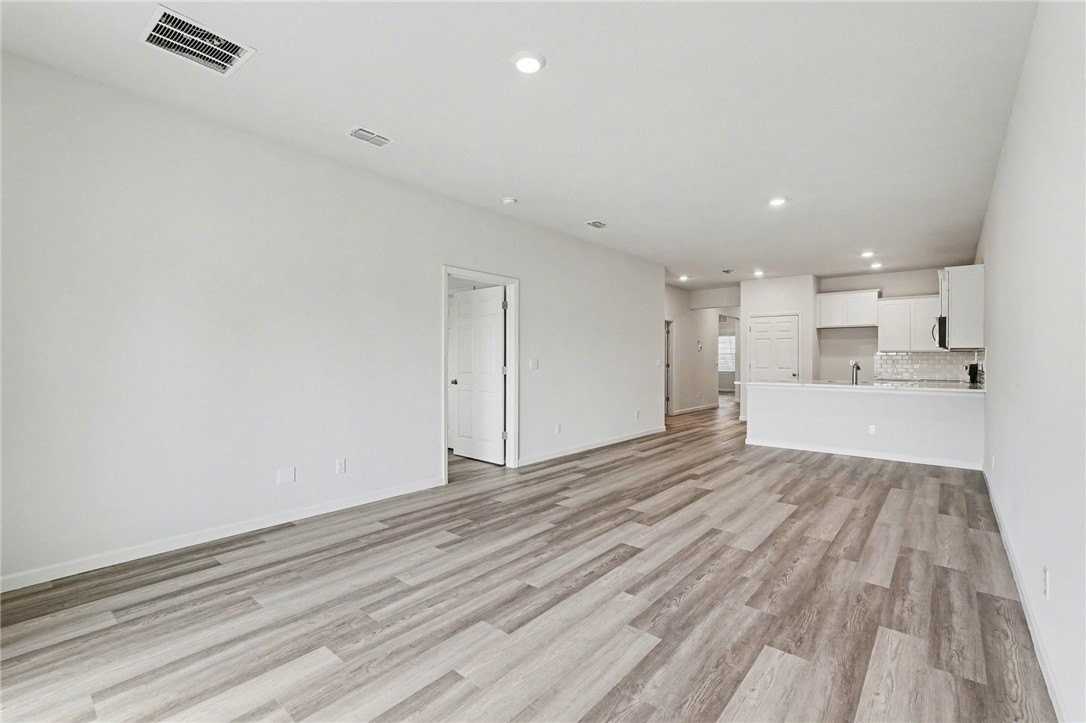 8993 Orchid Reserve Cir - Photo 6 of 32