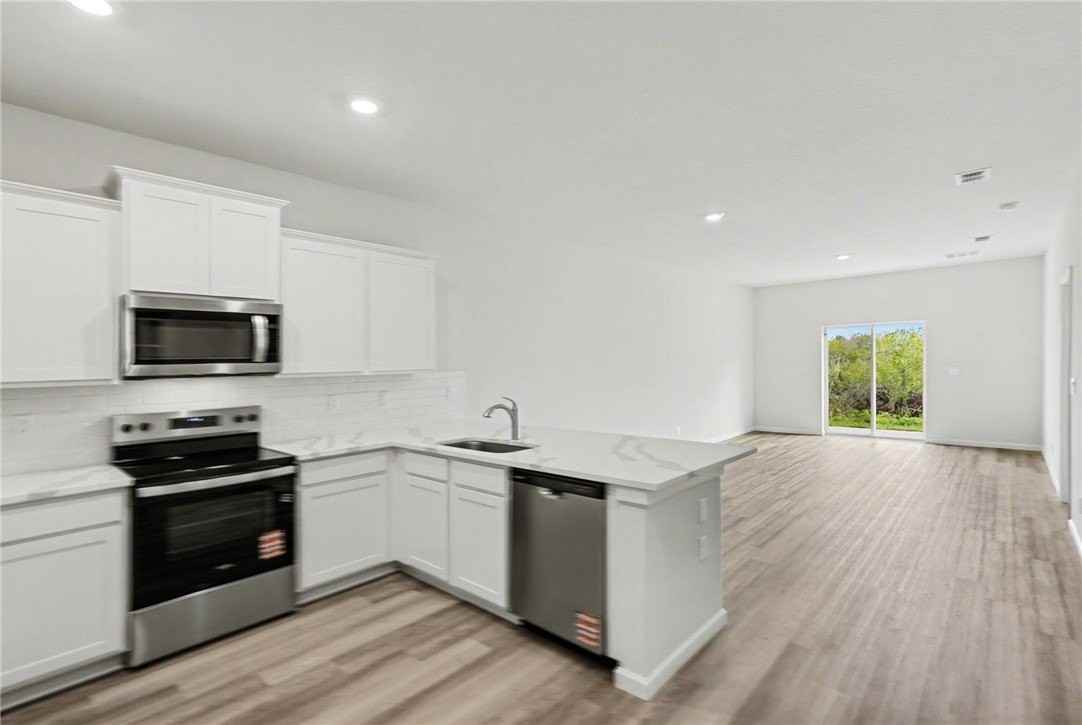 8993 Orchid Reserve Cir - Photo 7 of 32