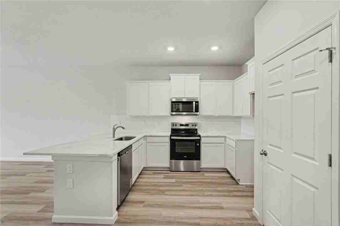 8995 Orchid Reserve Cir - Photo 7 of 32