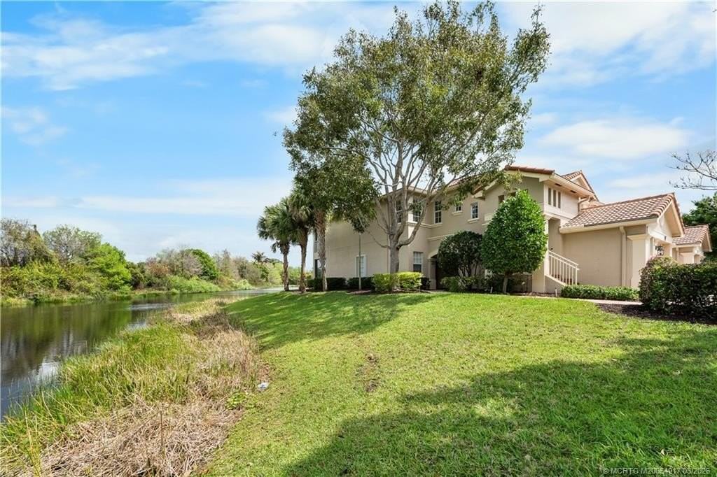 691 Sw Glen Crest Way - Photo 4 of 47