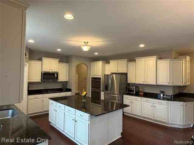 58206 Sunflower Cir N - Photo 6 of 41