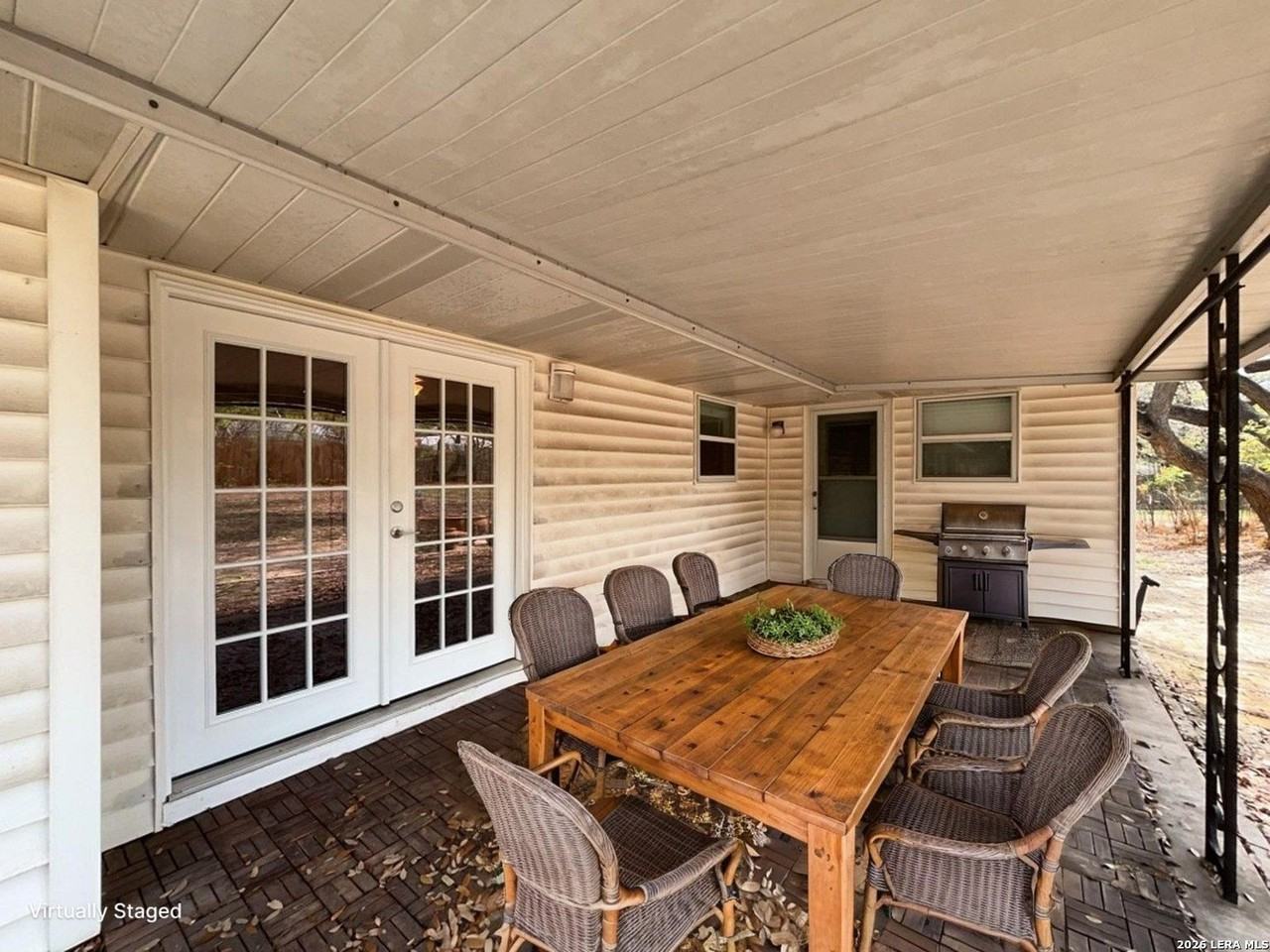 834 Fabulous Dr - Photo 5 of 48