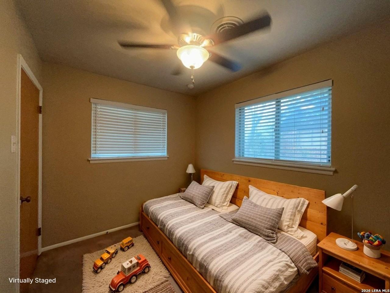 834 Fabulous Dr - Photo 7 of 48