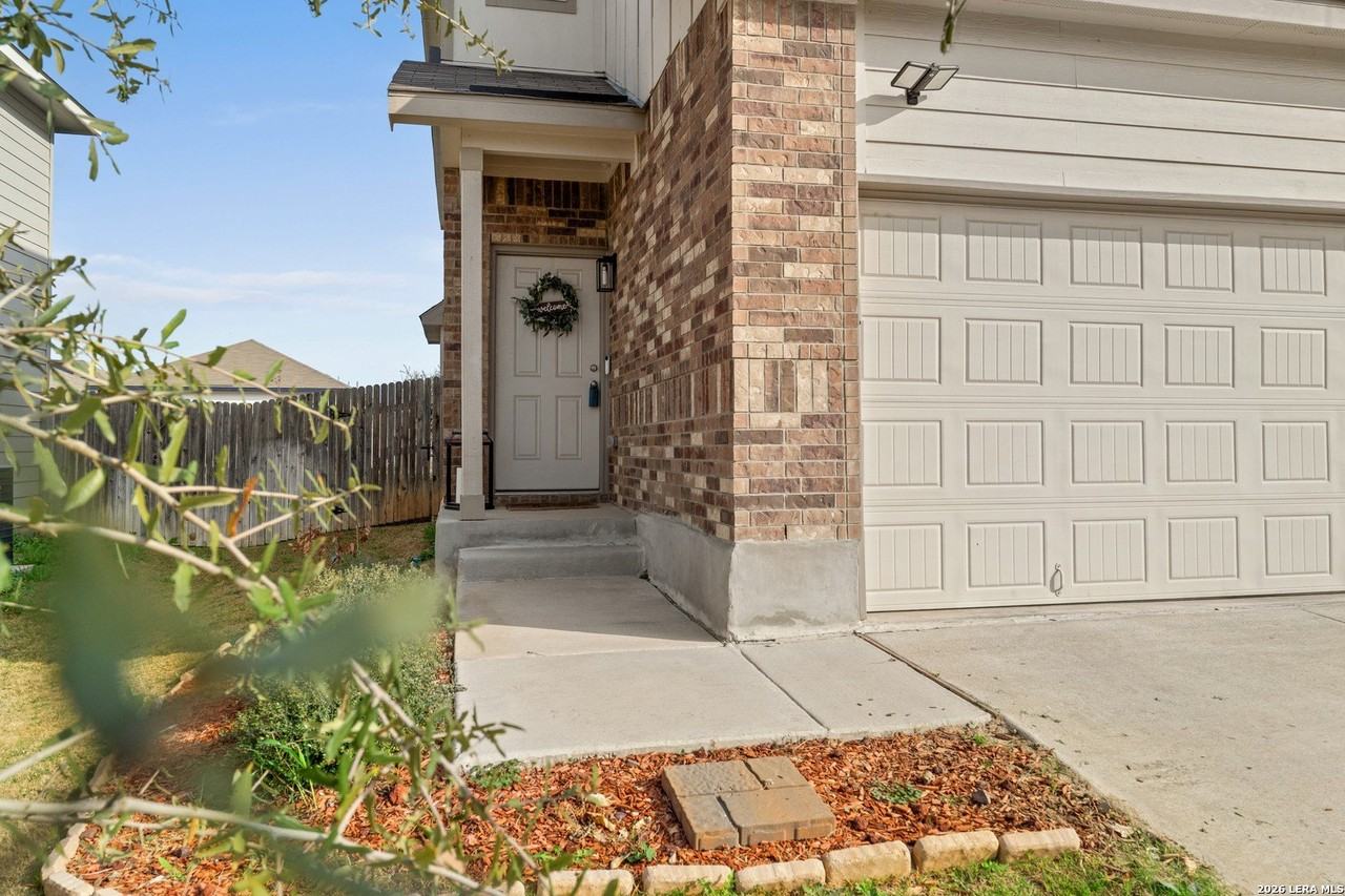 2407 Applewhite Mdw - Photo 2 of 30